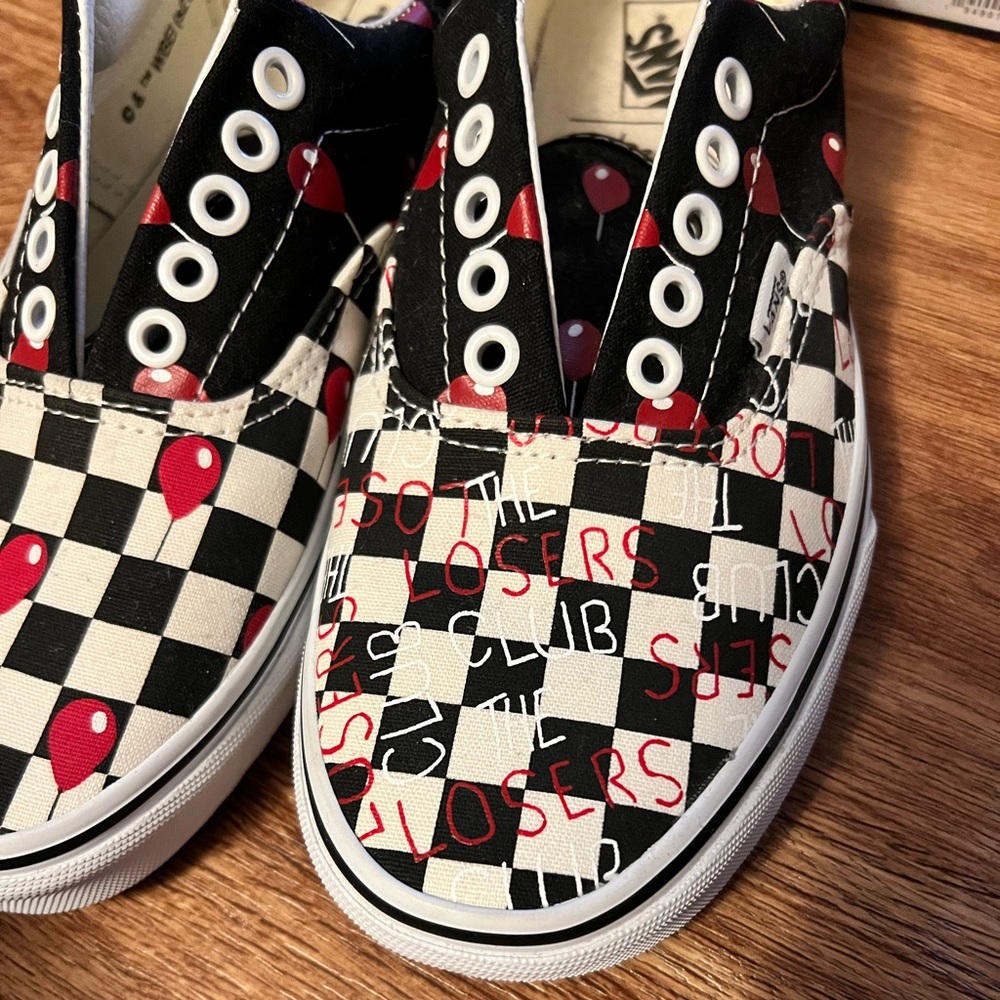 IT🎈🤡 Vans size BRAND NEW